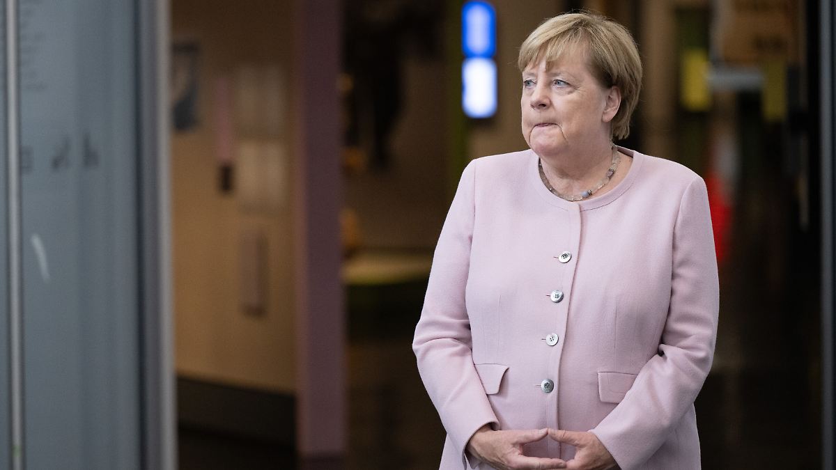 Der Tag: Bericht: Merkel und Esken "tuscheln" bei Mittagessen in Berlin