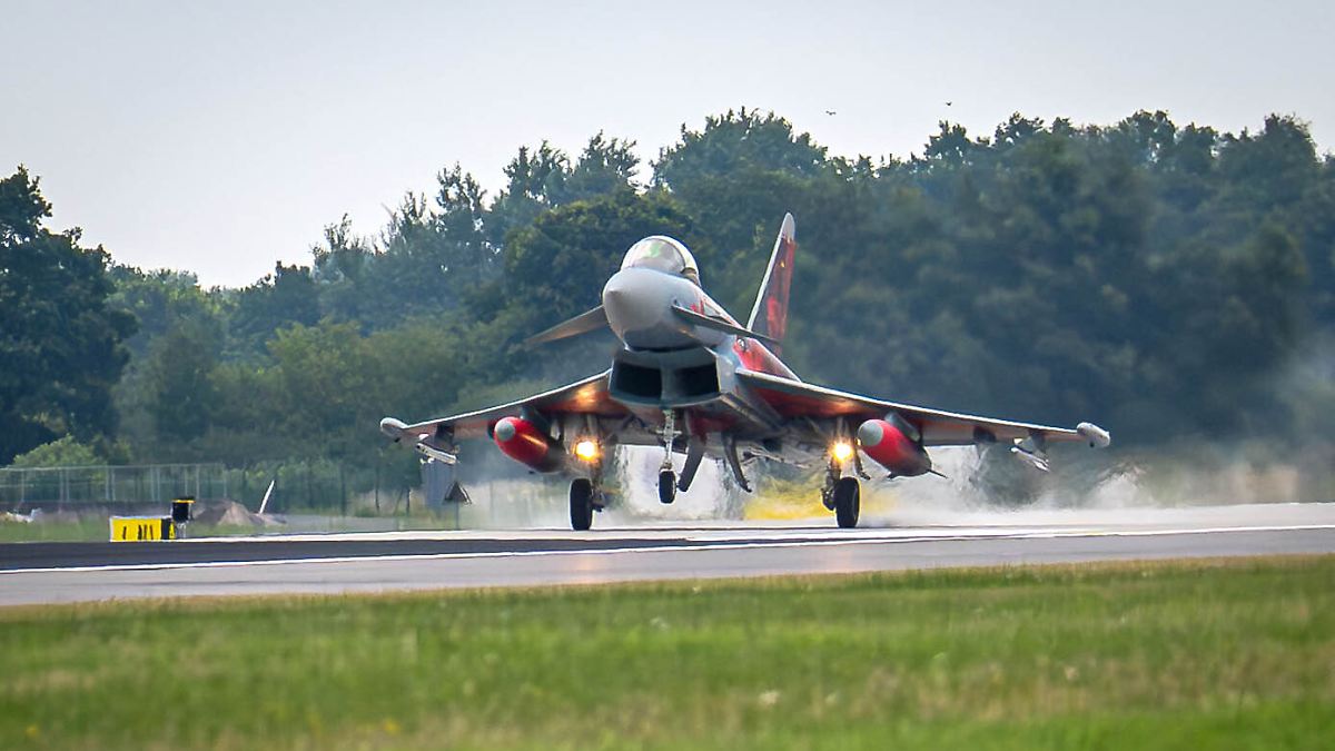Kurz vor Putin-Manöver: Bundeswehr verlegt fünf Kampfjets nach Polen