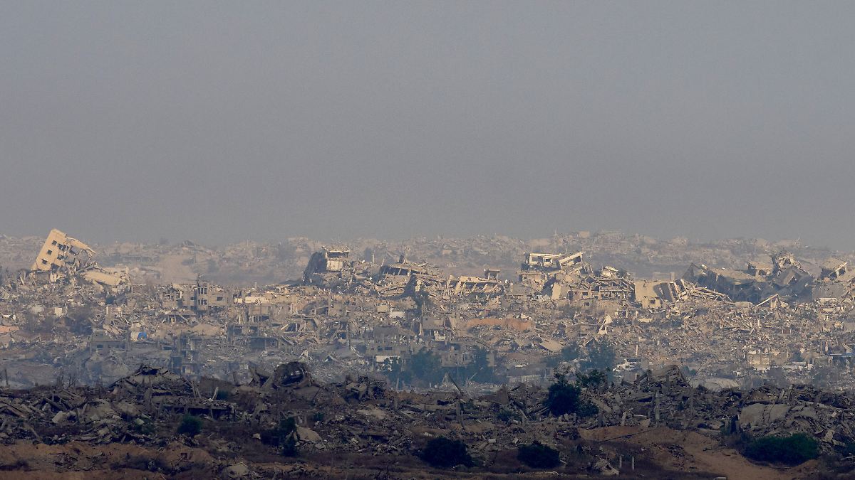 Witkoff trifft Geisel-Angehörige: Hamas lehnt Entwaffnung ohne palästinensischen Staat ab