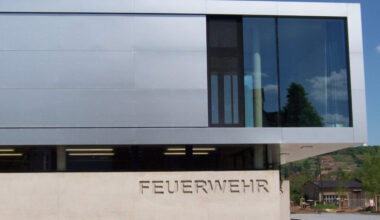 Ein Fahrzeugkorso der Feuerwehr durch Radebeul
