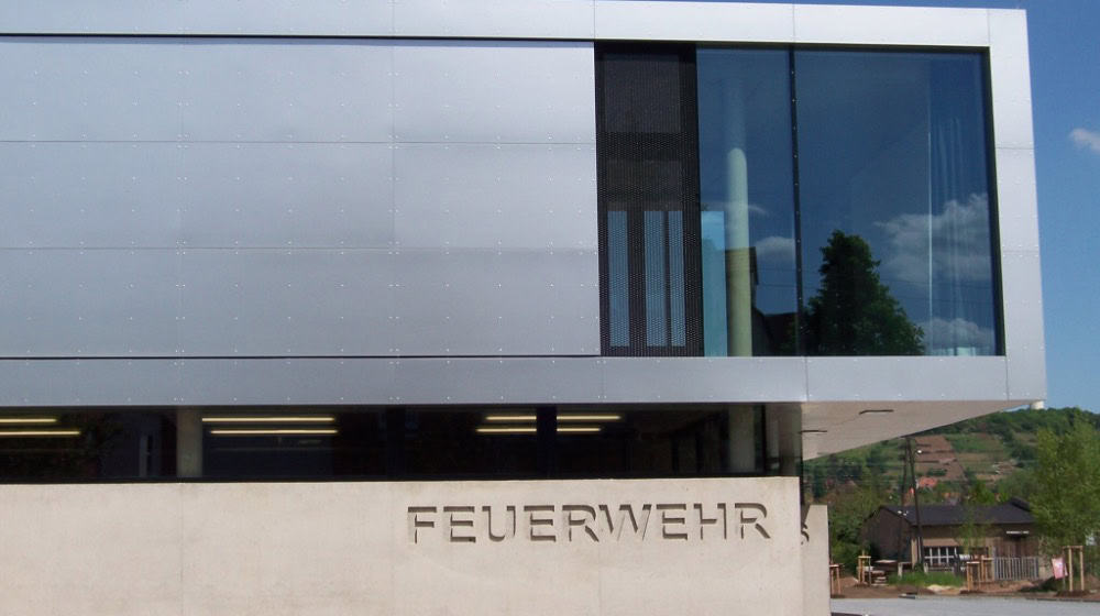Ein Fahrzeugkorso der Feuerwehr durch Radebeul