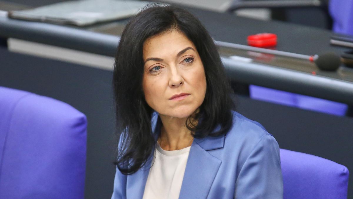 Keine staatliche Förderung mehr?: SPD kritisiert Reiches Streich-Pläne für Solaranlagen
