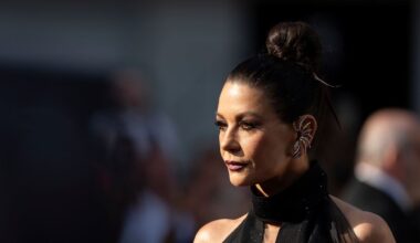 06:59 Catherina Zeta-Jones: Vier Häuser besitzen ist "nicht übertrieben" - Ntv