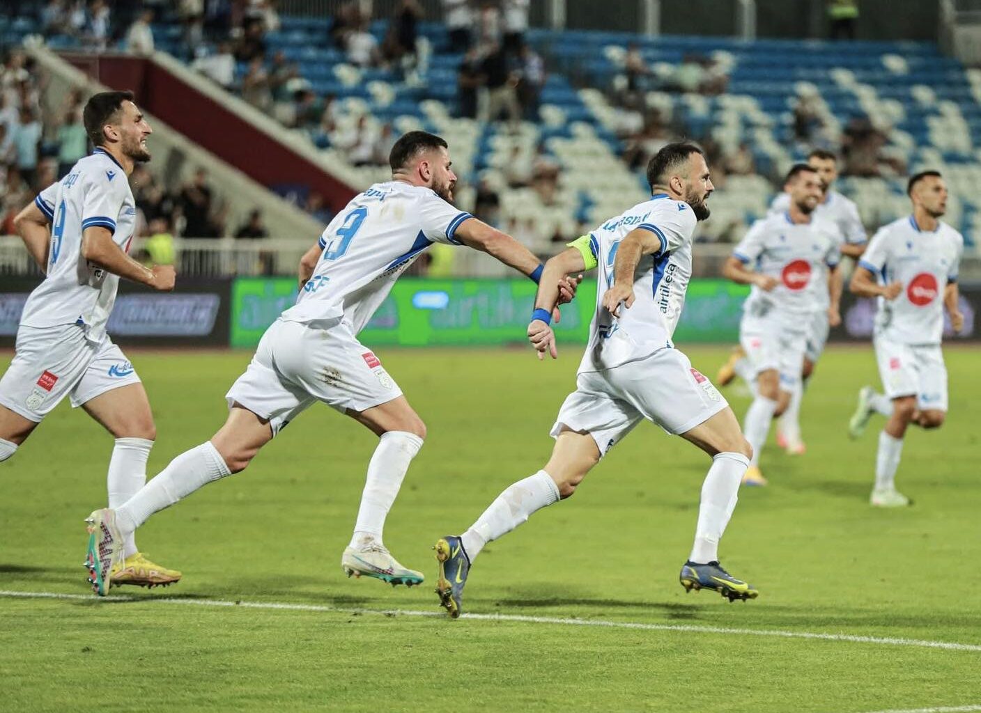 Das Licht leuchtet in Europa, geht an die Großen der Conference League