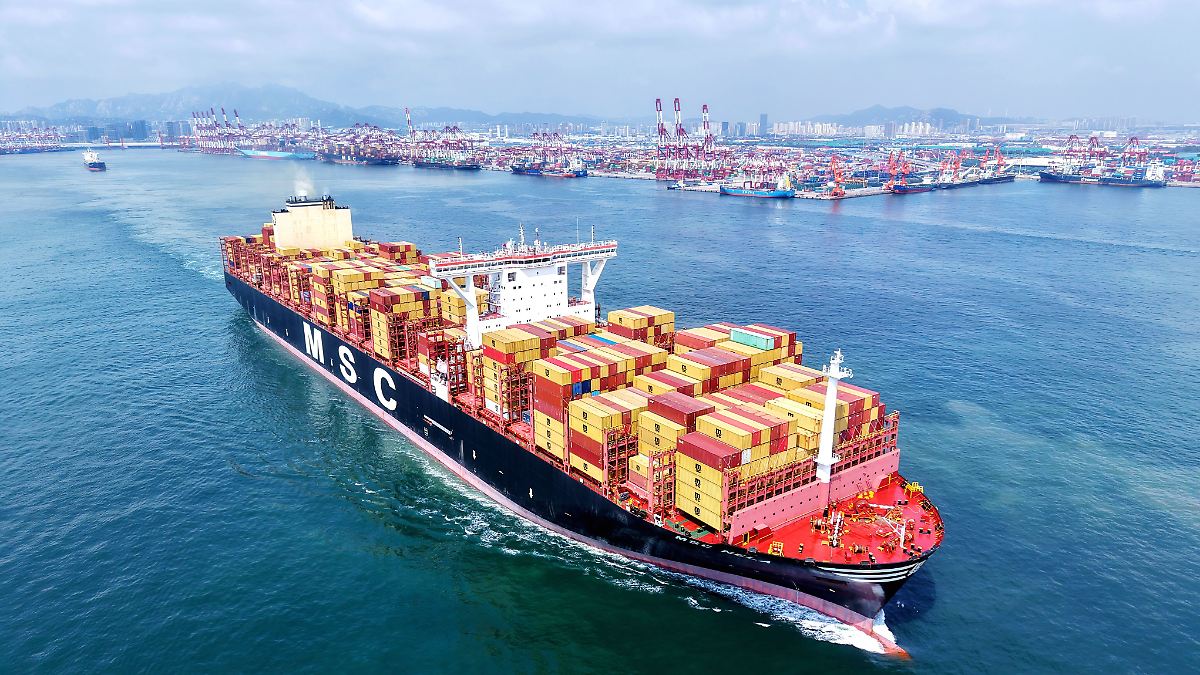 Chinas Firmen trotzen Zollstreit: Pekings Exportzahlen überraschen Analysten