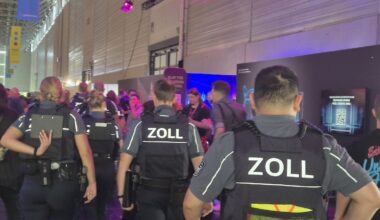 Verdachtsfälle auf Schwarzarbeit: Zoll-Großrazzia bei der Gamescom - Ordner im Fokus