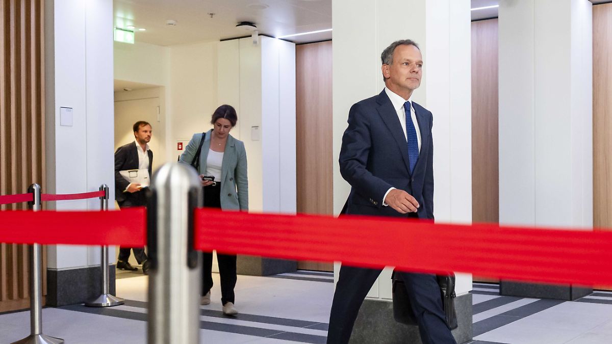 Veldkamp wollte mehr Sanktionen: Außenminister der Niederlande tritt nach Israel-Streit zurück