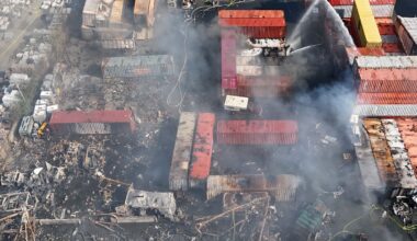 Feuer loderte mehrere Tage: Großbrand in Hamburg gelöscht - mehrere Feuerwehrleute verletzt