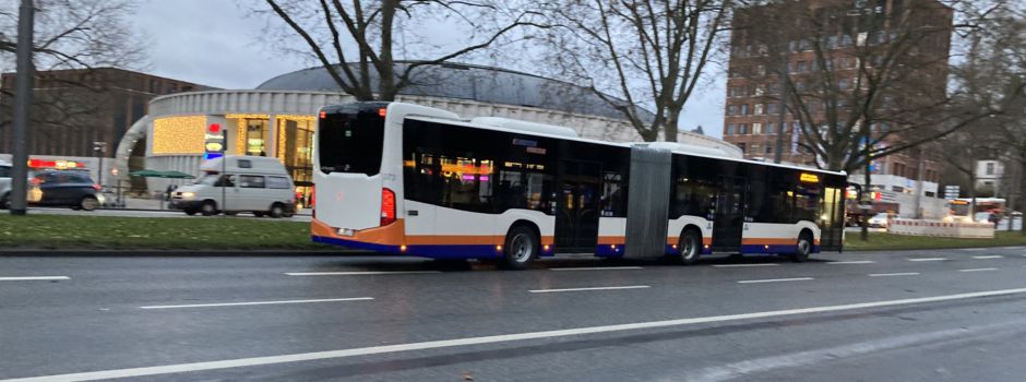 Wasserrohrbruch wirbelt Wiesbadener Busverkehr durcheinander