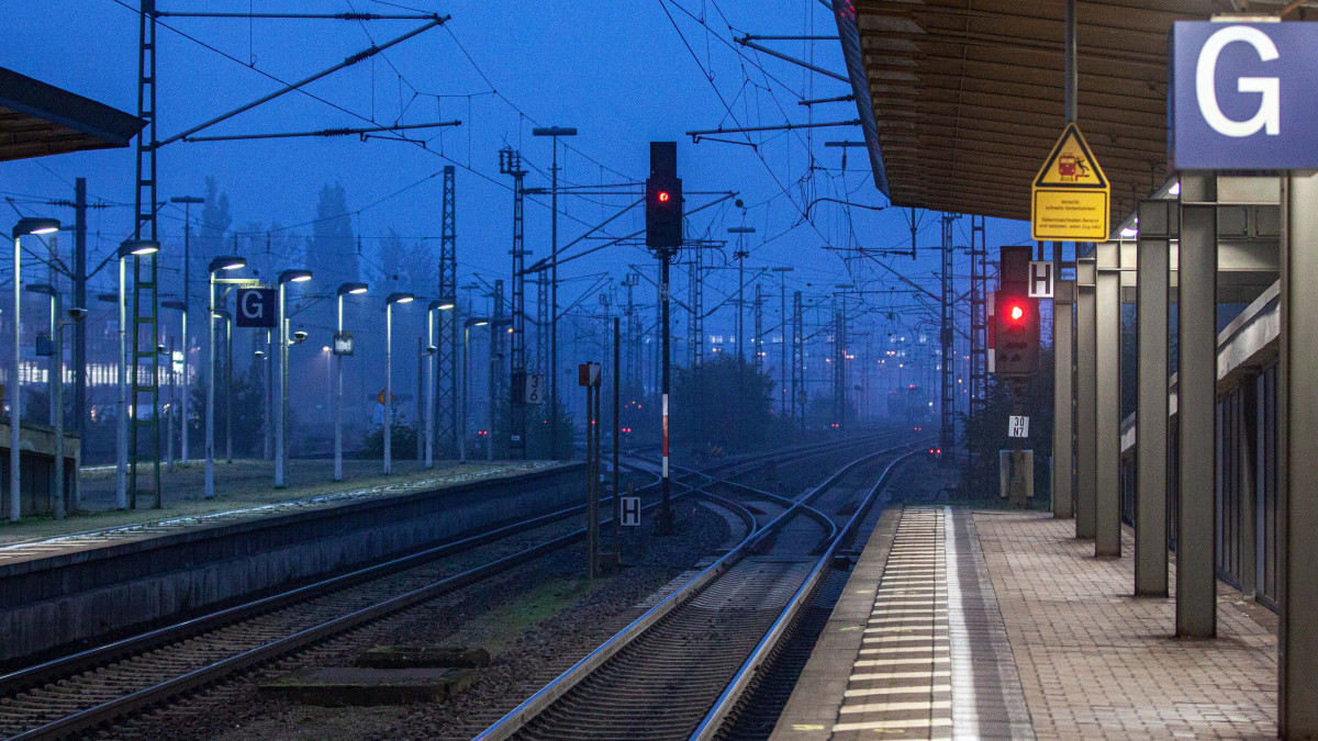 Bombenfund legt Zugstrecke zwischen Braunschweig und Salzgitter lahm