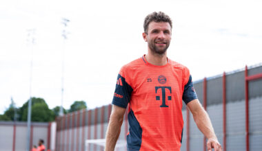 FC Bayern: Thomas Müller versteigert seine Bayern-Sachen für den guten Zweck | Sport