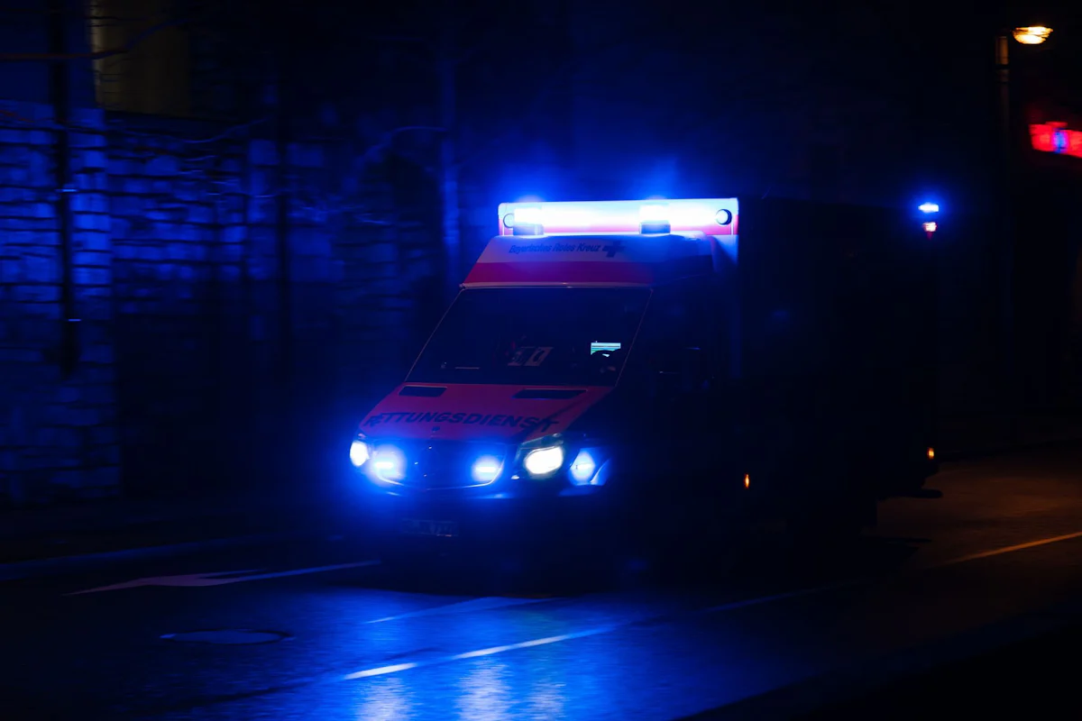 Notfälle - Psychischer Ausnahmezustand: Mann in Köln stirbt - Panorama