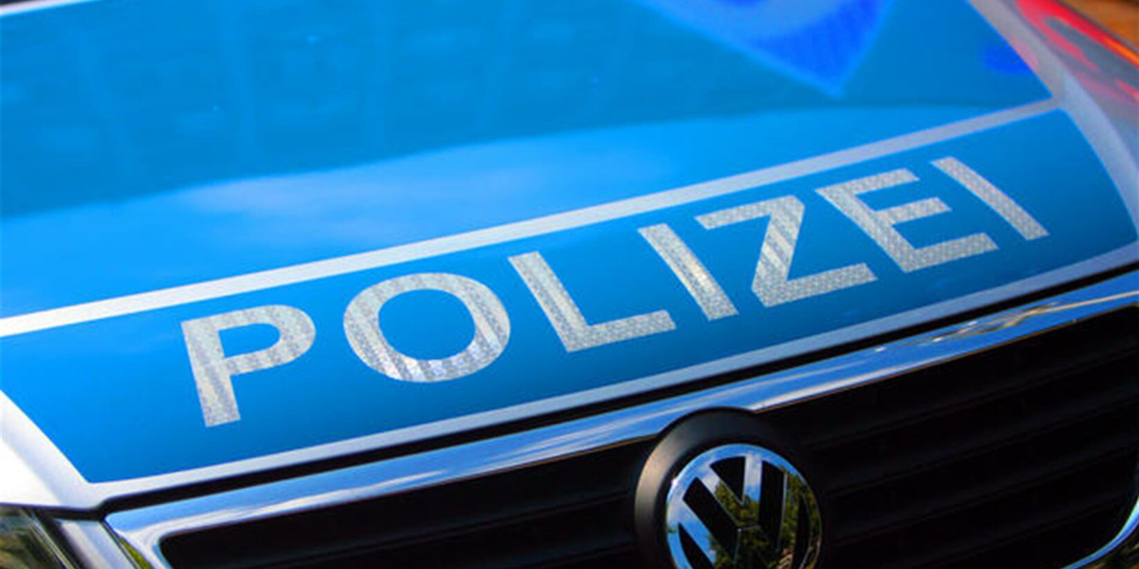 Senior verliert Goldschmuck an drei Täter