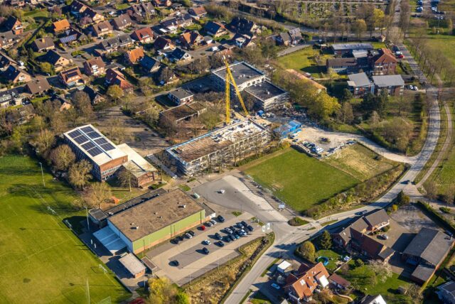 Blick aus der Luft auf die Profilschule