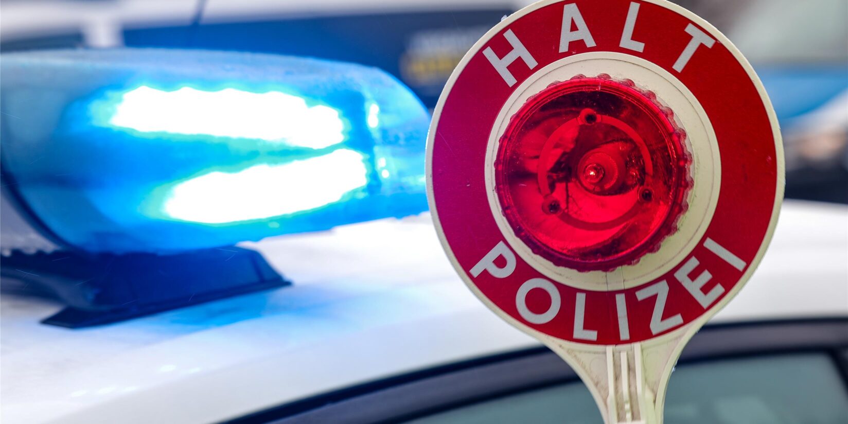 BMW-Fahrer flüchtet vor der Polizei