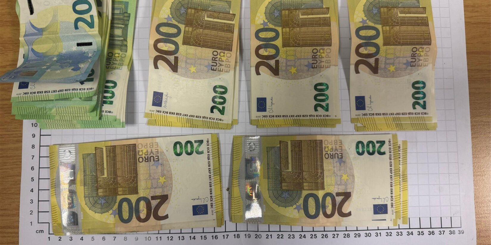 Gesuchter hatte fast 7000 Euro im Schuh versteckt