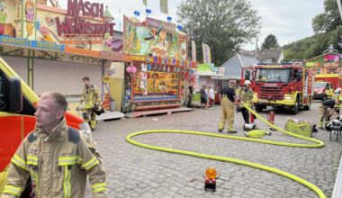 Feuerwehreinsatz auf Cranger Kirmes: Vogel sorgt für Sperrungen
