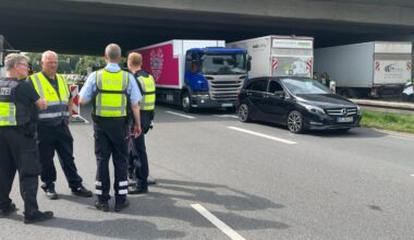 Polizei und Zoll an A2 in Dortmund-Mengede: Live-Video