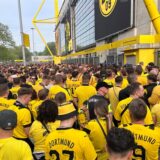 Eine Beschilderung auf dem Dortmunder Wall.