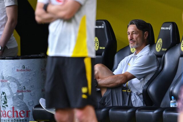 Niko Kovac schaut zur Seite.