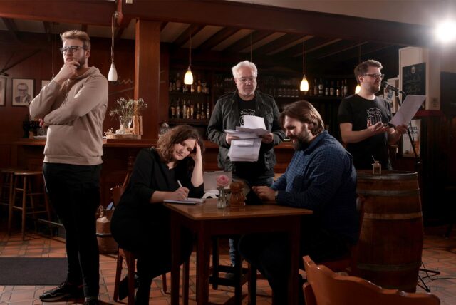 Das Team des Poetry Pubs mit (v.l.) Yannick Schenker, Steff Hasler, Andreas Hebestreit, Cedrik Lukat und Kevin Runau.
