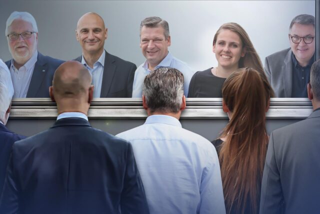 Wir lassen die OB-Kandidataten in den Spiegel schauen und haben sie von hinten und vorn fotografiert. Allein OB Westphal (r.) wollte sich nicht von hinten fotografieren lassen. Deshalb haben wir seine Rückenansicht mithilfe von KI erstellt.
