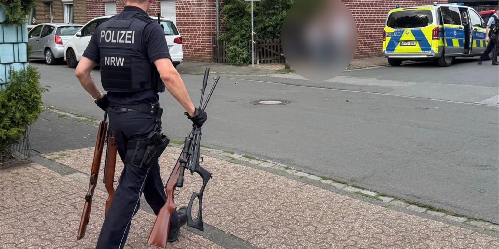 Polizei überwältigt offenbar bewaffneten Mann