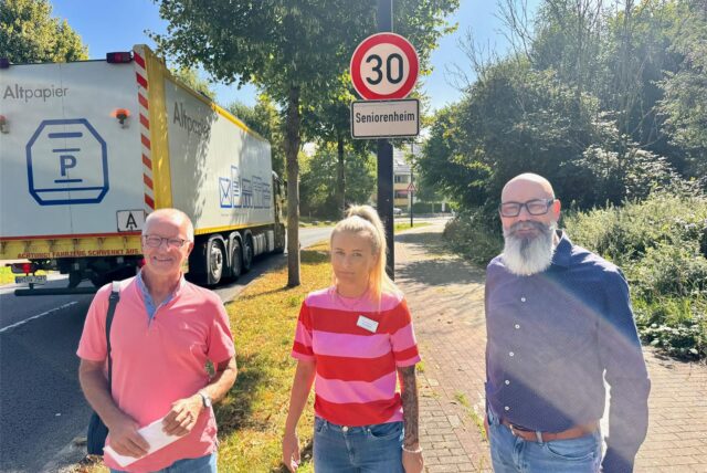 Reinhard Frank (CDU), Jennifer Bazan (Einrichtungsleitung) und Peter Brandenburg (v.l., CDU).