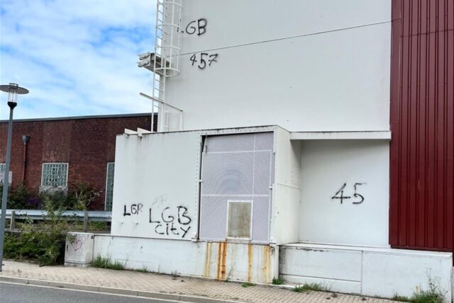 Graffiti an einer Wand auf Schlägel & Eisen.