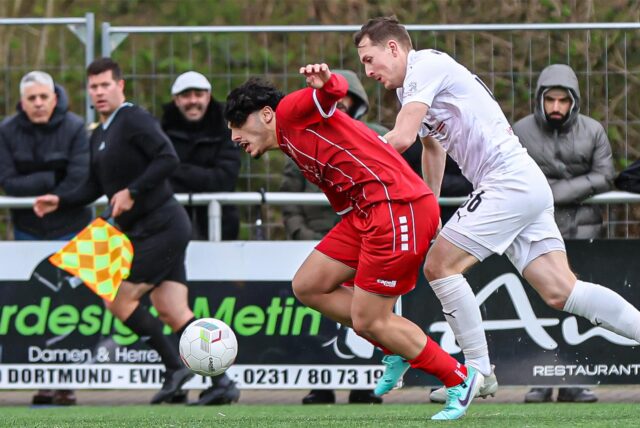 Koray Dag im Dribbling