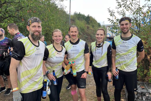 Athletinnen und Athleten an der Halde Hoheward in Herten