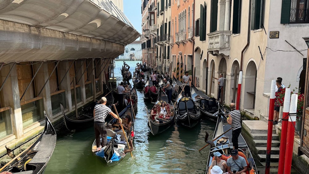 Venedig machte wegen seiner Eintrittsgebühr Schlagzeilen - die Touristen hielt das jedoch nicht ab. (Archivbild)