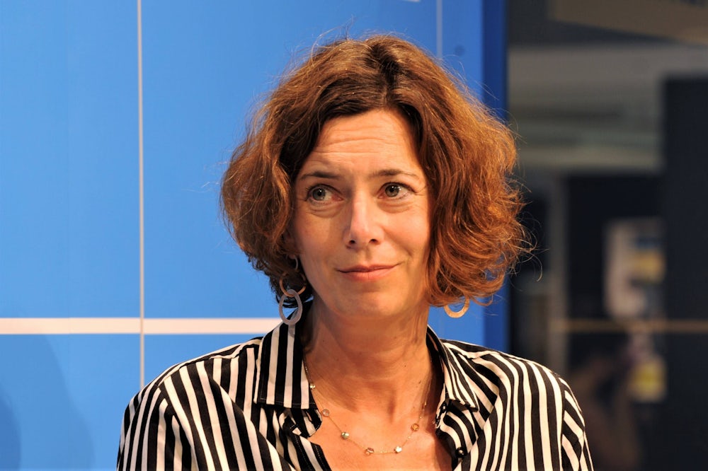 Die Journalistin und Autorin Eva Menasse kommt am Samstag zum Porträtabend ins Erlanger Markgrafentheater.