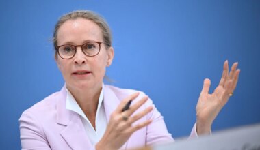 Deutschland: SPD fordert Union zu Gespräch mit Brosius-Gersdorf auf – kein Austausch geplant - Politik