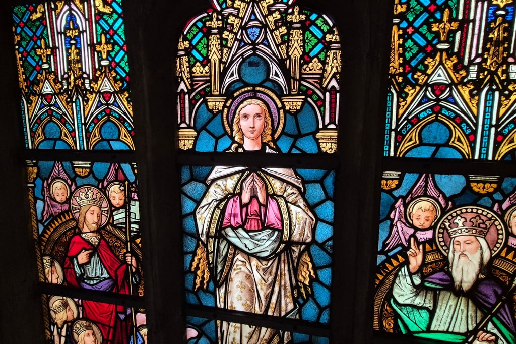 Die Kirchenfenster in St. Sebastian