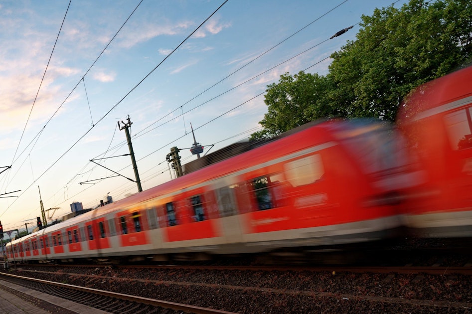 Bauarbeiten an Voreifelbahn - Statt Bahnen fahren Busse