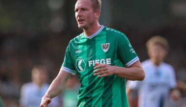 Simon Scherder überrascht zweifelnden Alexander Ende