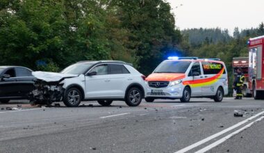 Schwerer Unfall: Vier Verletzte nach Wendemanöver auf B417 nach Wiesbaden
