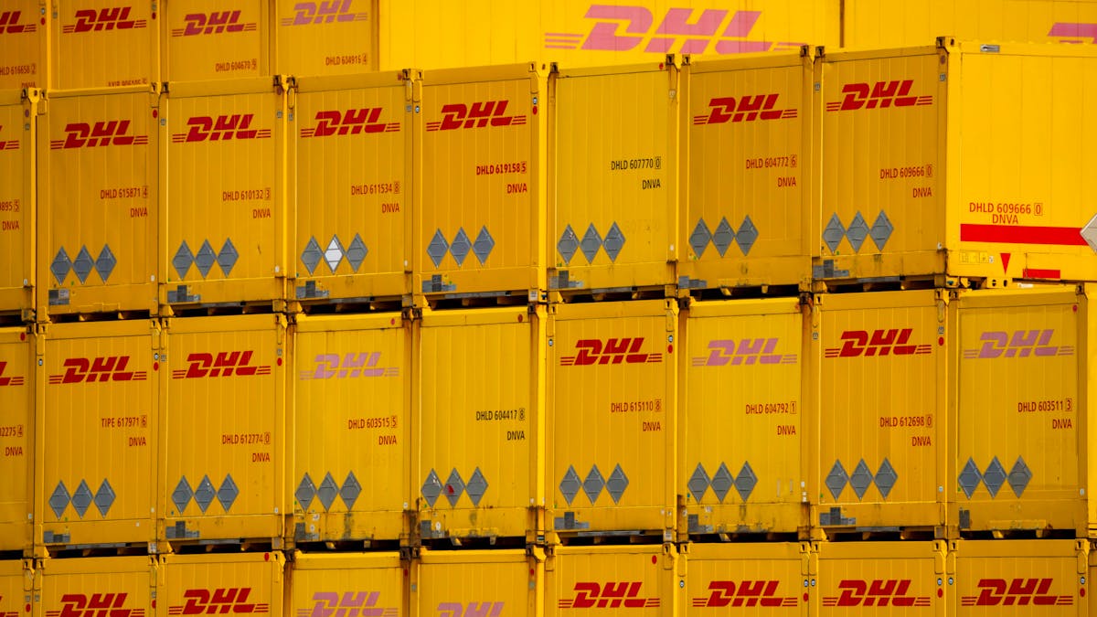 Europäische Postdienste setzen Paketlieferungen in die USA wegen Zöllen aus