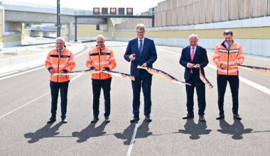 Umstrittener neuer Abschnitt der Stadtautobahn A100 in Berlin eröffnet