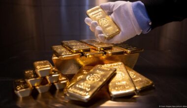 Ist der hohe Goldpreis an Trumps Zöllen schuld? – DW – 09.08.2025
