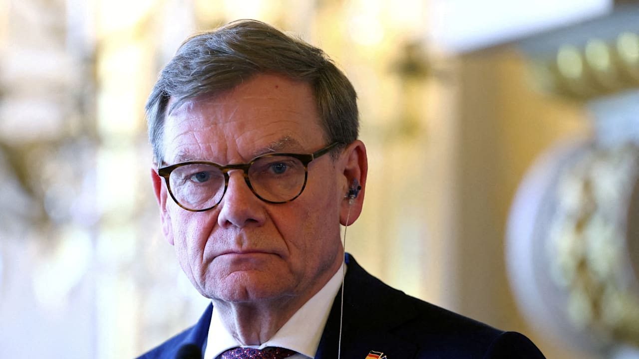 Deutsche Friedenstruppen: Wadephul funkt Merz vor Ukraine-Gipfel dazwischen | Politik