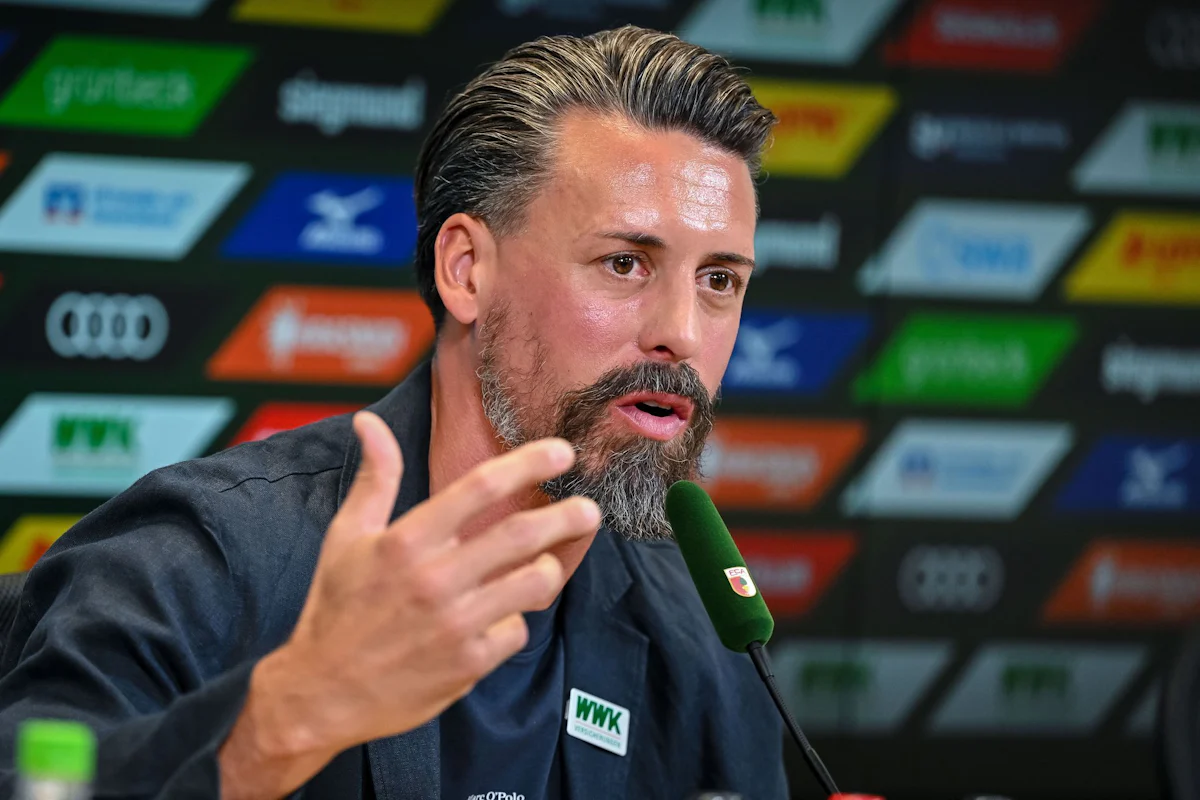 FC Augsburg in Halle gefordert - Kein Freizeitpark: FCA-Coach Wagner heiß auf Pokal-Auftakt - Bayern