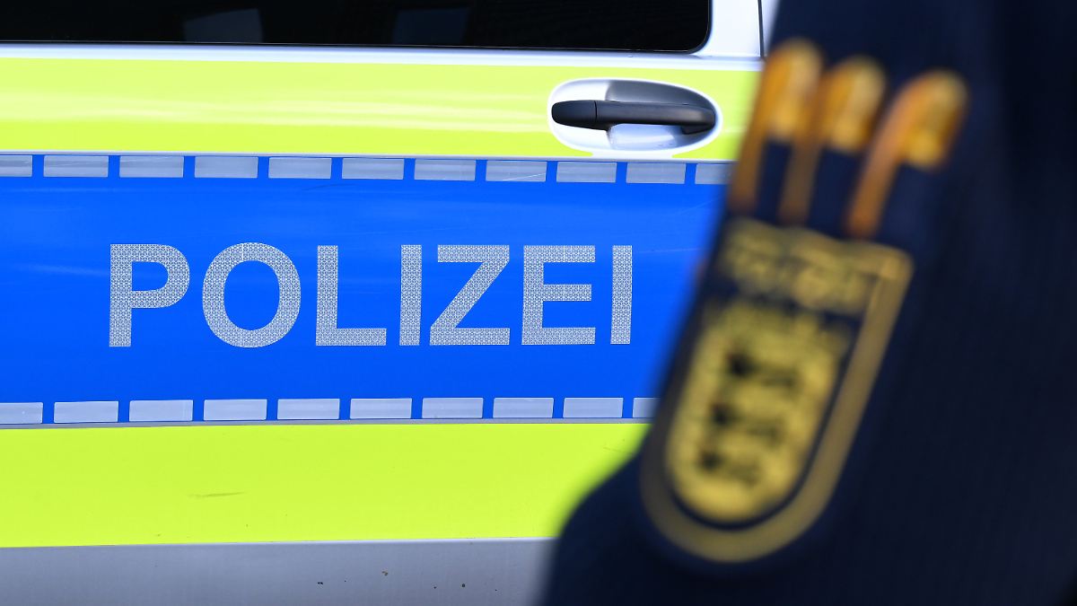 Geruch dringt aus Koffer: Stark verweste Leiche in Baden-Württemberg gefunden