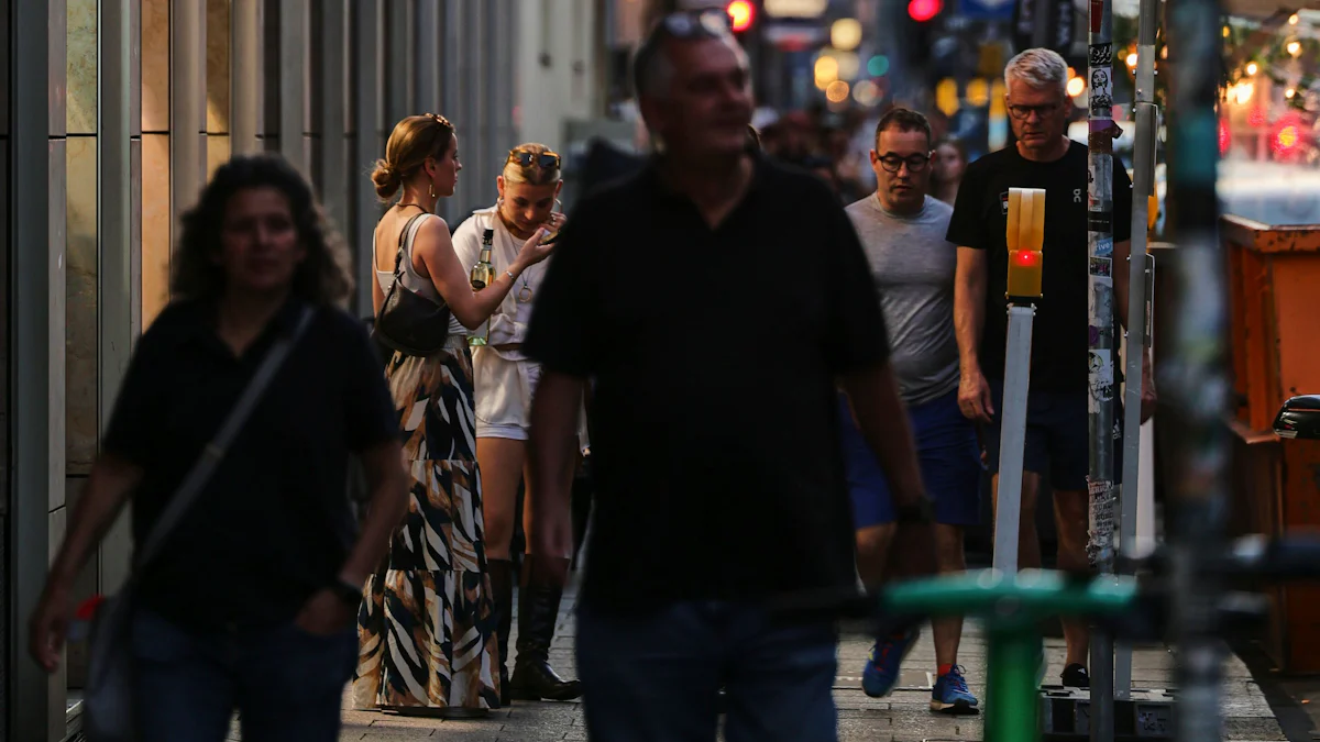 München: Kommentar zum Wahlkampf am Bier-Kiosk im Uni-Viertel - München