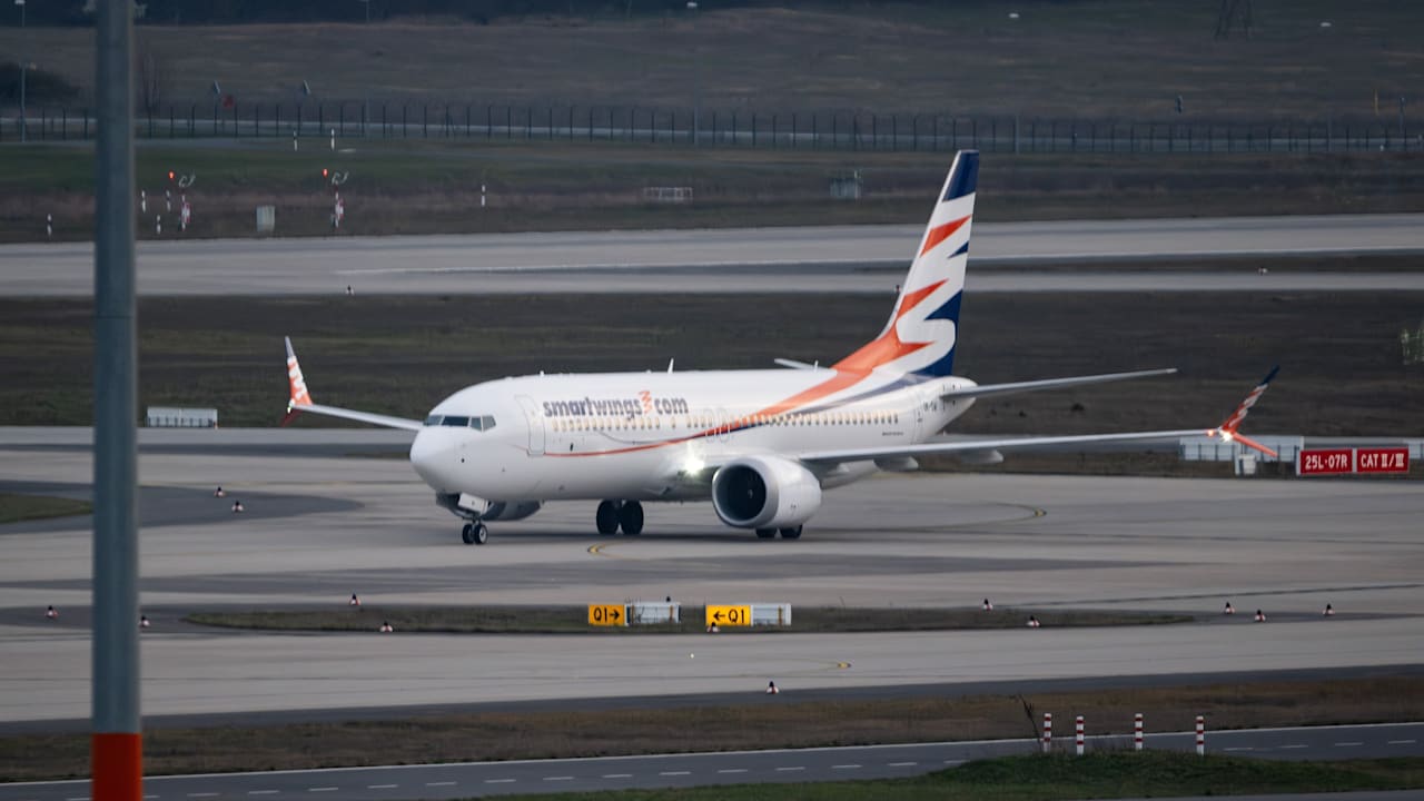 Afghanen-Flieger nach Deutschland gebucht! Umstrittene Aufnahme geht weiter | Politik