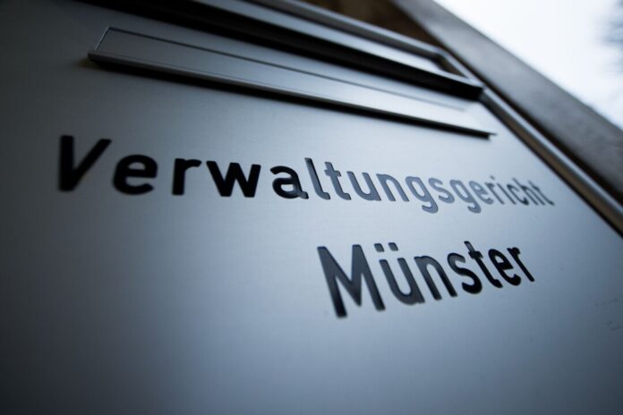Das Verwaltungsgericht in Münster verhandelt jetzt den Fall eines verurteilten IS-Mitgliedes, dessen Abschiebeverbot widerrufen wurde. (Archivbild)