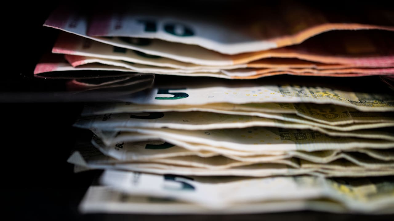 Miese Zinsen für Kredite: Banken lassen Kunden böse blechen | Leben & Wissen