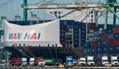 Handelspolitik - Umfrage: Zoll-Deal bringt deutschen Unternehmen neue Sorgen - Wirtschaft