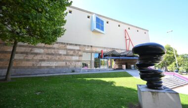 FKK in Stuttgart: Museum lässt Besucher an zwei Abenden nackt rein | Regional